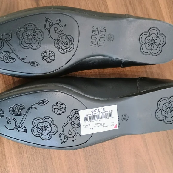 Mootsies Tootsies Black Patent Leather Flats - Picture 3 of 3